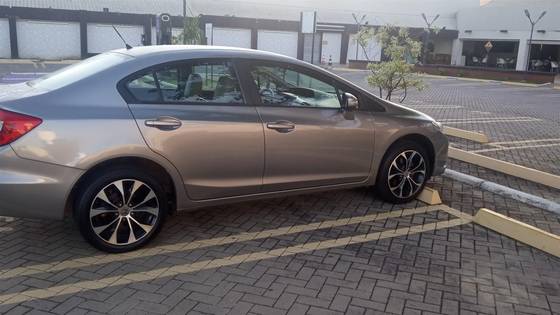HONDA CIVIC 2.0 LXR 16V FLEX 4P AUTOMÁTICO